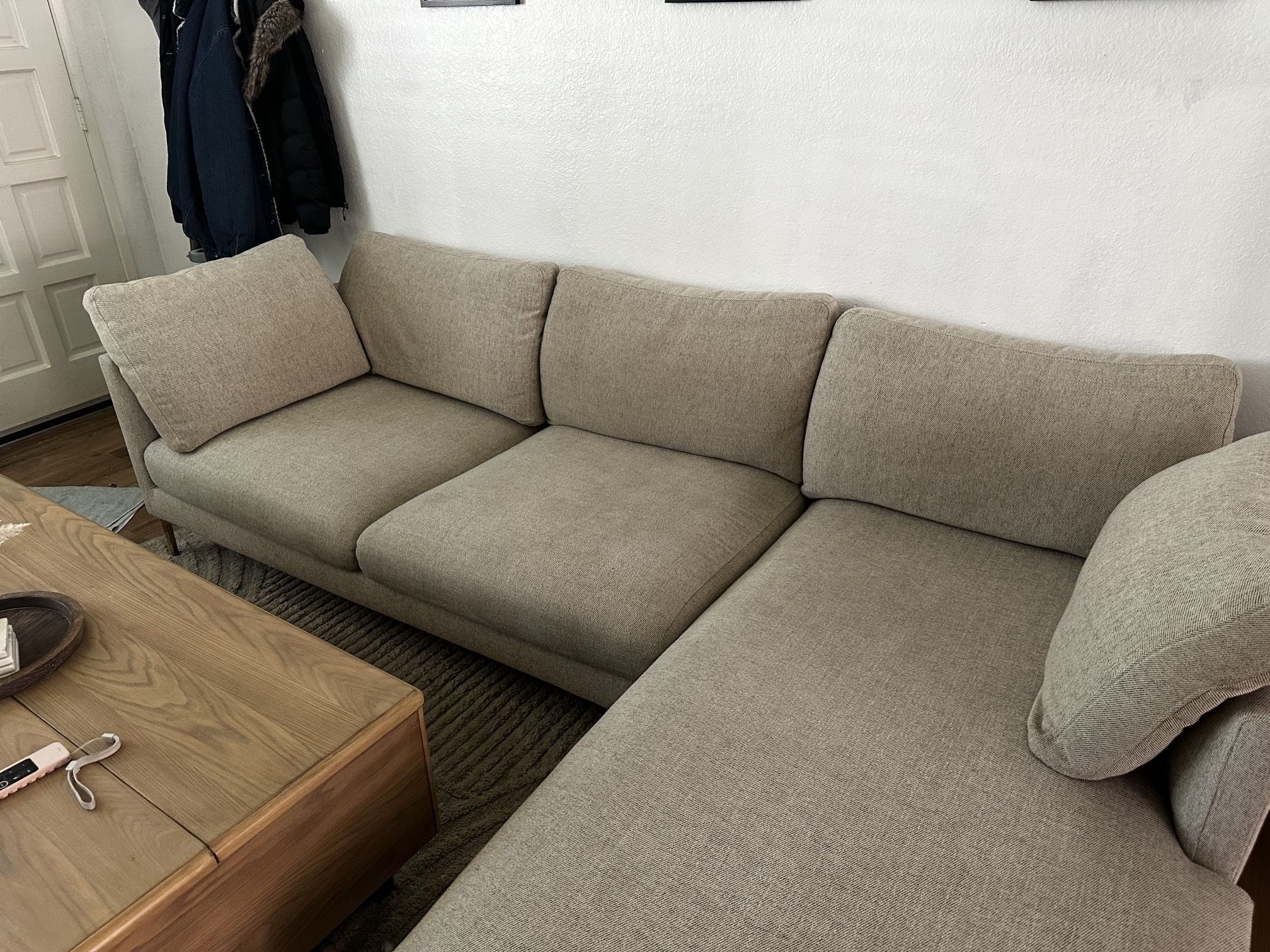 Casterly Sectional Couch - 102” 