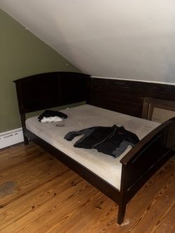 Bed Frame W Bed