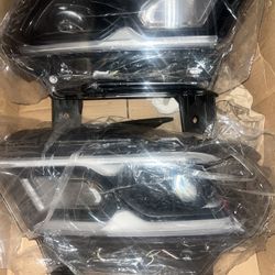 2021-2024 Dodge Durango Headlights 