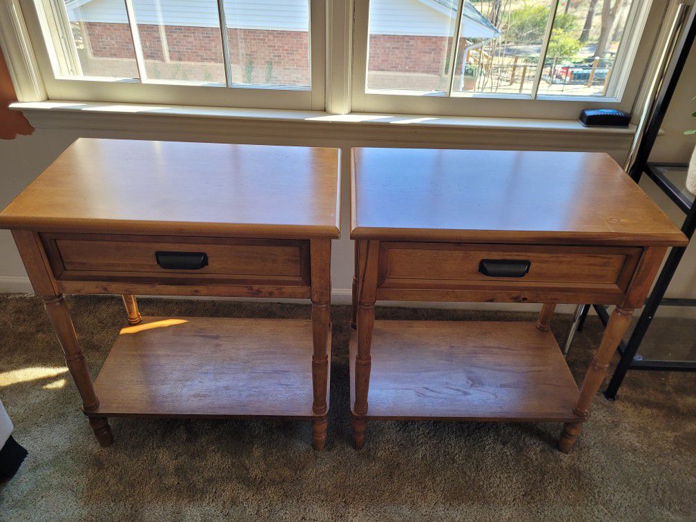End Tables / Nightstands With Drawers 