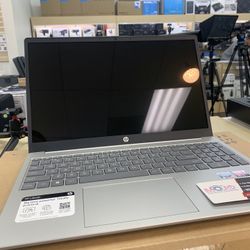 HP 15” Touch Screen Ryzen 5 8gb Ram 512 Ssd