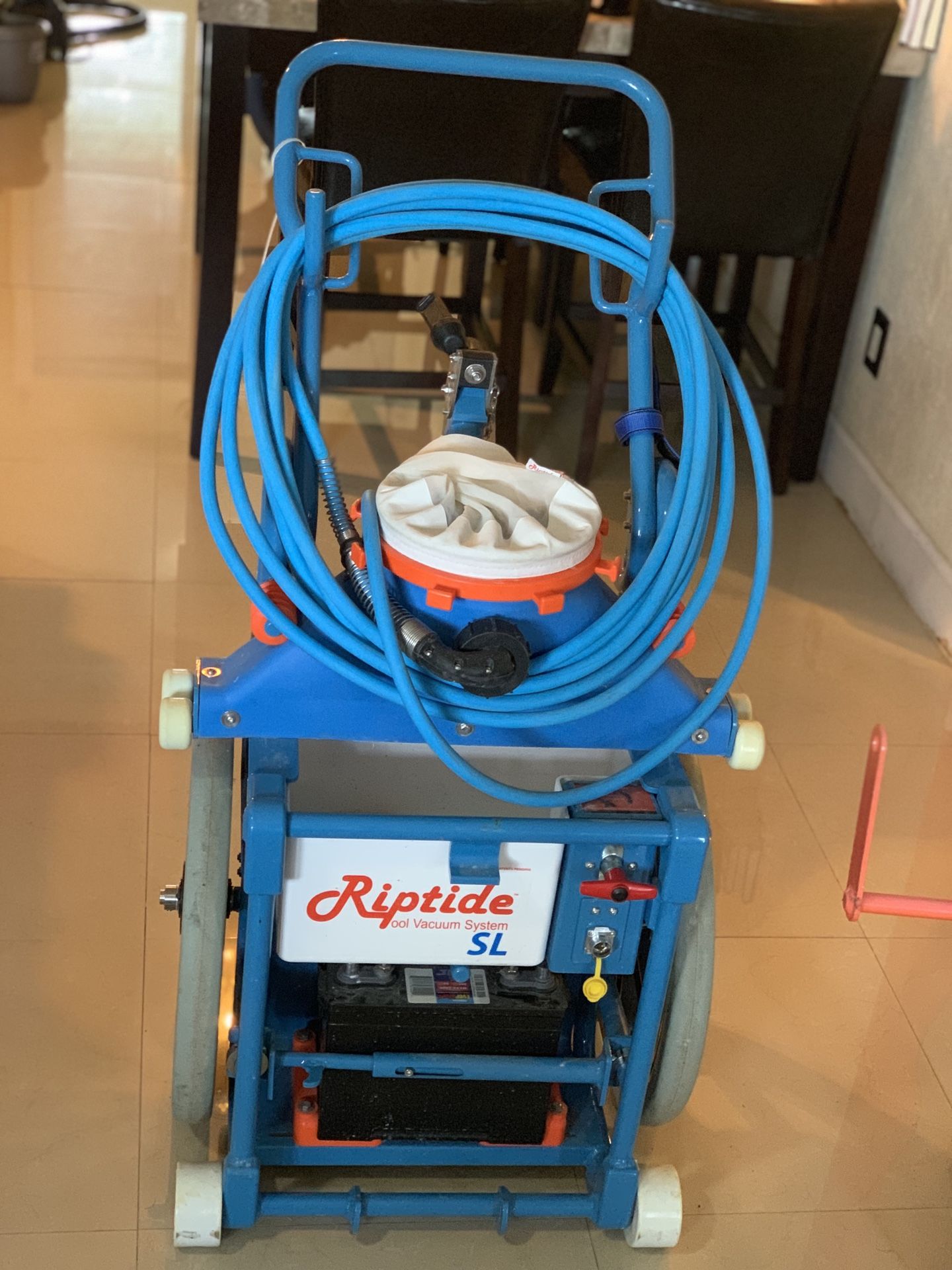 Riptide pool vacuum like new for Sale in Tamarac, FL OfferUp