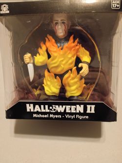 Halloween 2 Michael Myers vinyl figure