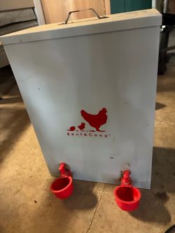 RentACoop Metal Chicken Waterer