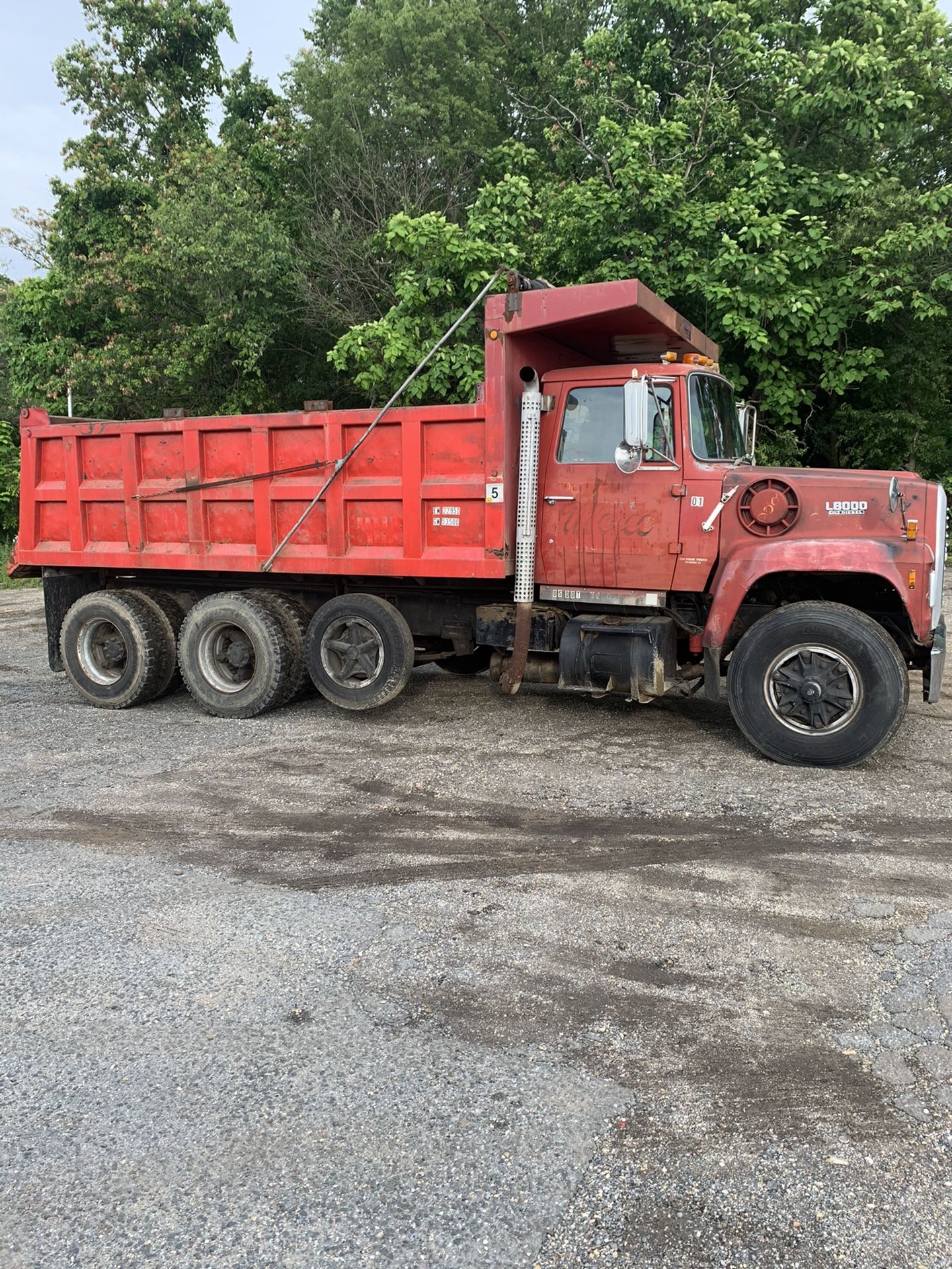 Ford L8000