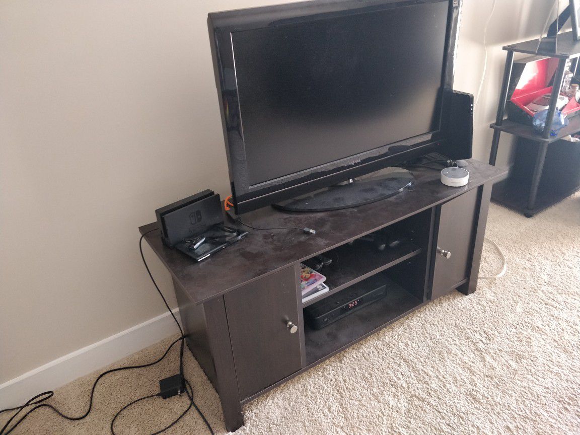 TV stand with 30" TV
