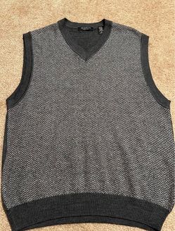 Men’s Sweater Vest size large
