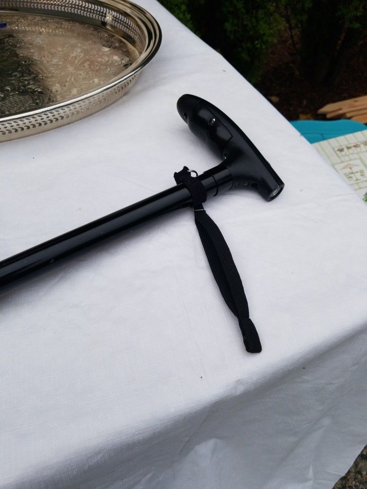 Walking Cain Adjustable And Foldable