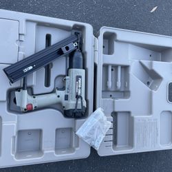 Porter Cable Gas Powered Nail Gun With Case
