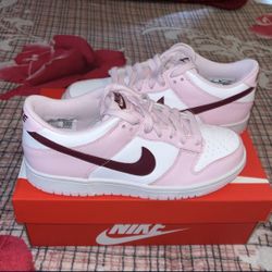 *SOLD* Nike Dunk Low Pink Foam GS New