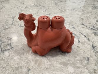 Vintage Plastic Camel Salt and Pepper Shakers 