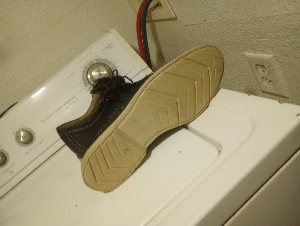 Bostonian Shoes Size 13 Cash Only