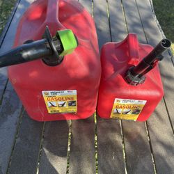 MIDWEST CANS 5 and 2 Gallon Gas Cans