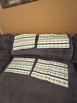 4 placemats