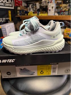 Hi Tec women’s size 6
