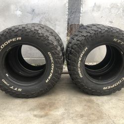 COOPER DISCOVERER STT PRO  Max Traction Mud Terrain Tire for 4x4 Trucks & SUVs  in LT295/70R17 Off-Road Maximum Traction