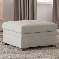 Thomasville Tisdale Storage Ottoman - Lift-Top Storage
