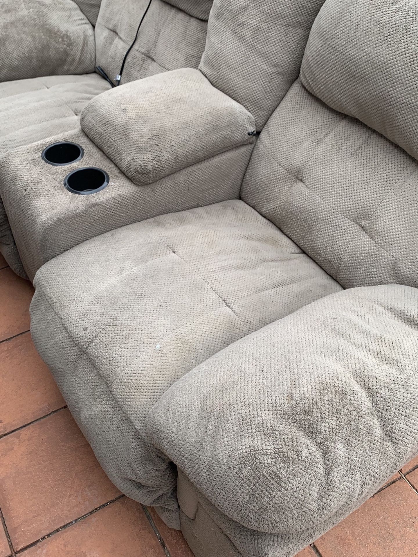 Electric Double Recliner With Storage Ave Cup holders