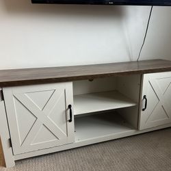 Excellent Condition Tv Stand 