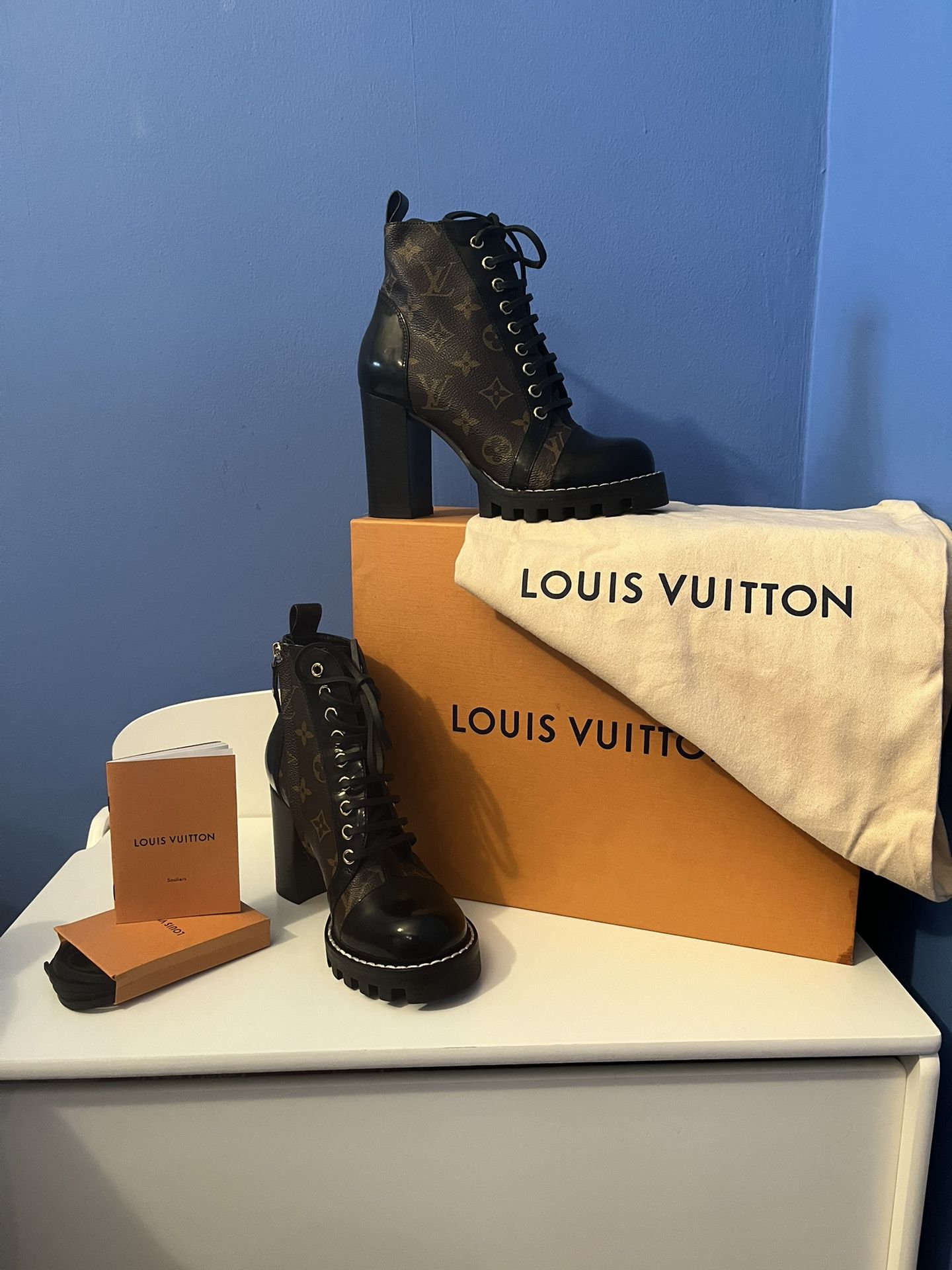 LOUIS VUITTON STAR TRAIL ANKLE BOOT for Sale in Hamilton, OH - OfferUp