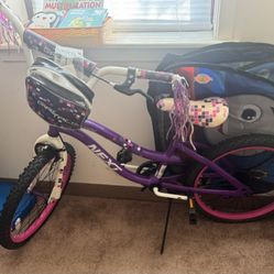 20” Next Girl Bike (Like New) Needs Air In The Tires 