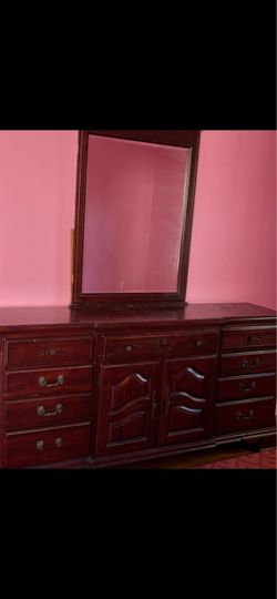 Dresser