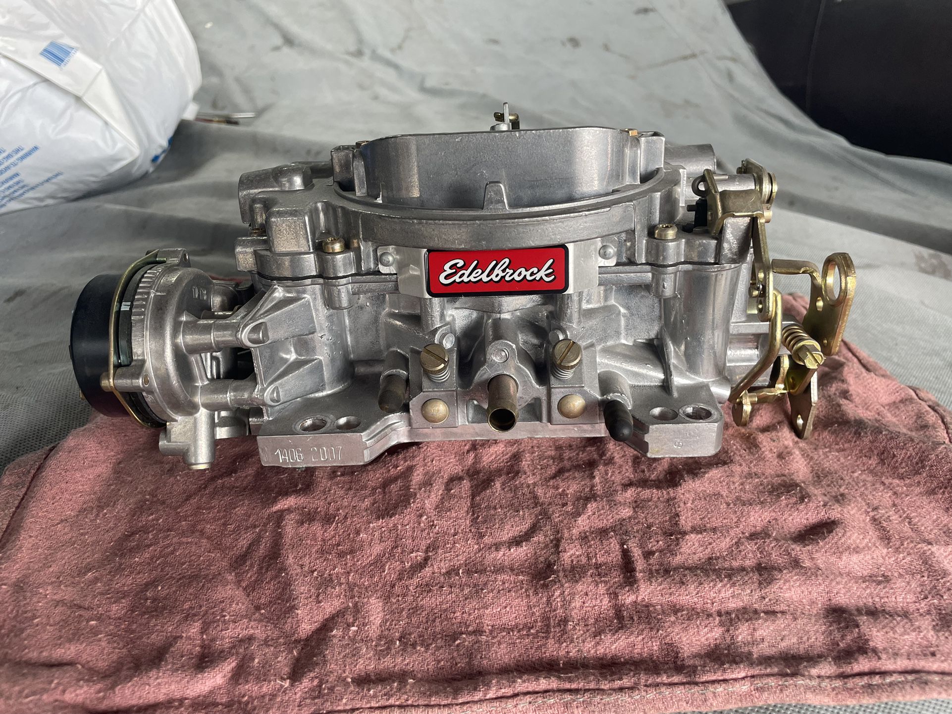 Edelbrock Performer Carburetor 