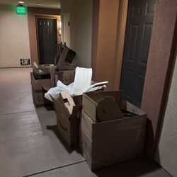 Free Moving Boxes 
