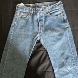 Levi’s Straight Leg Jeans