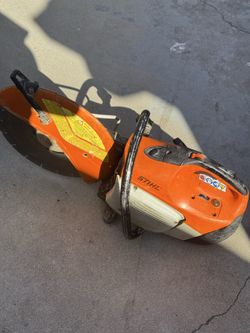 Concrete saw