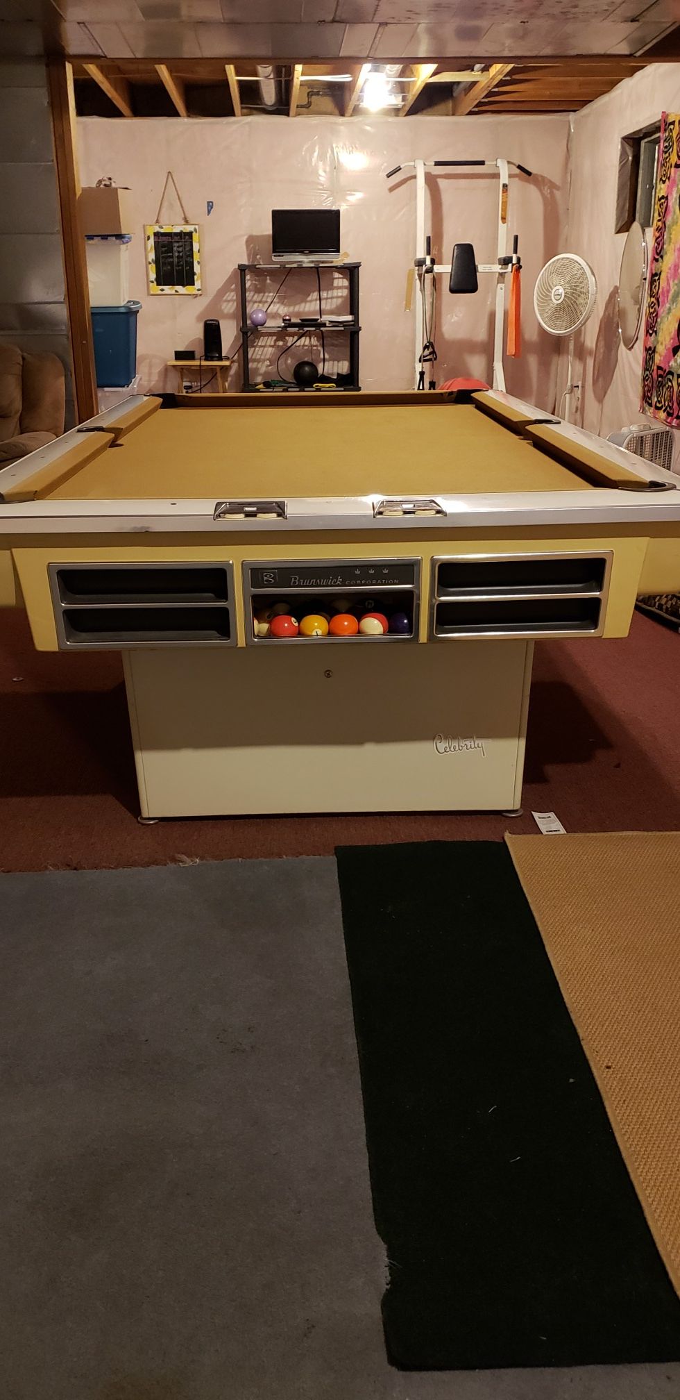 1963 Brunswick Celebrity GT pool table