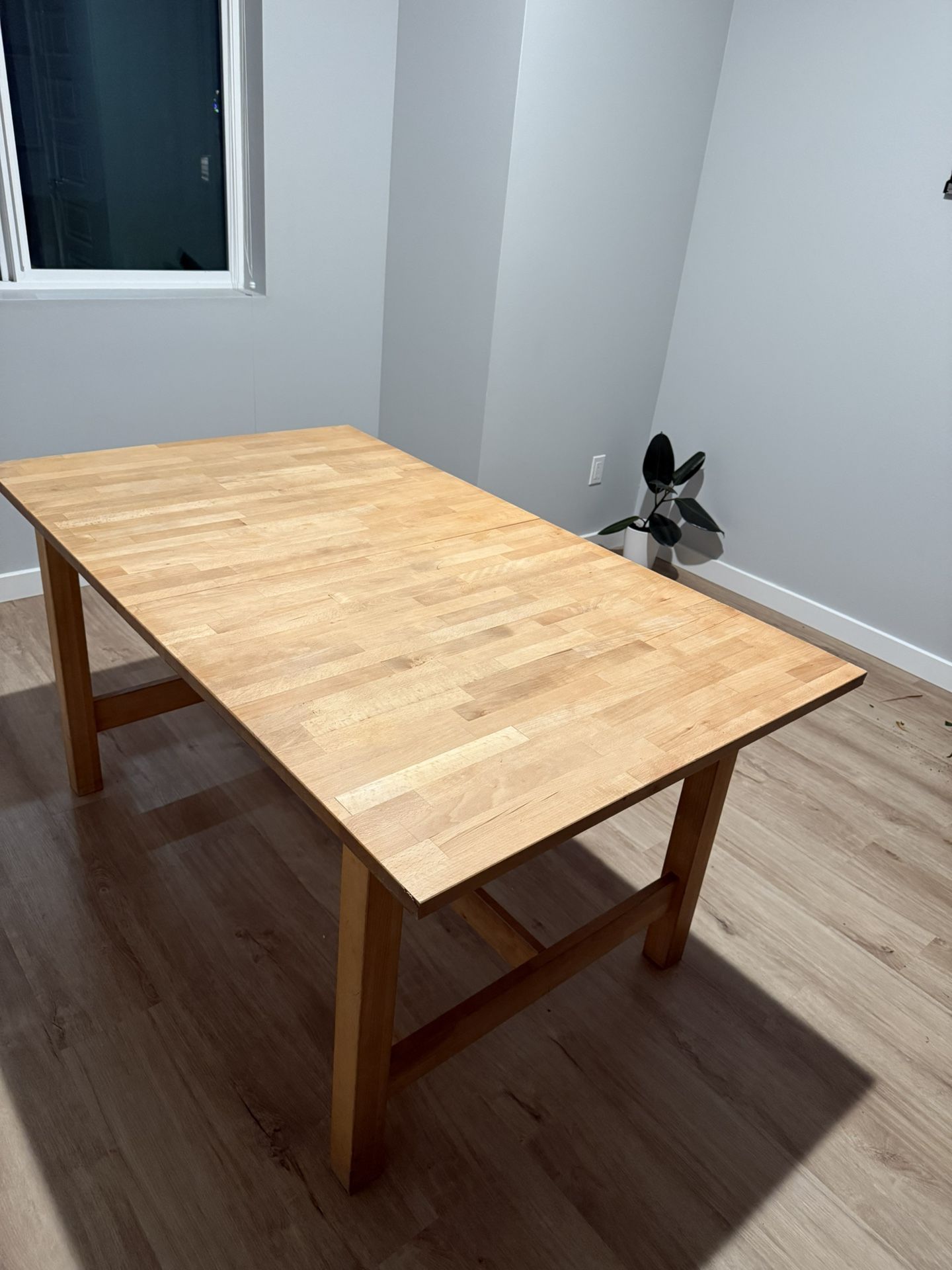 Free Table