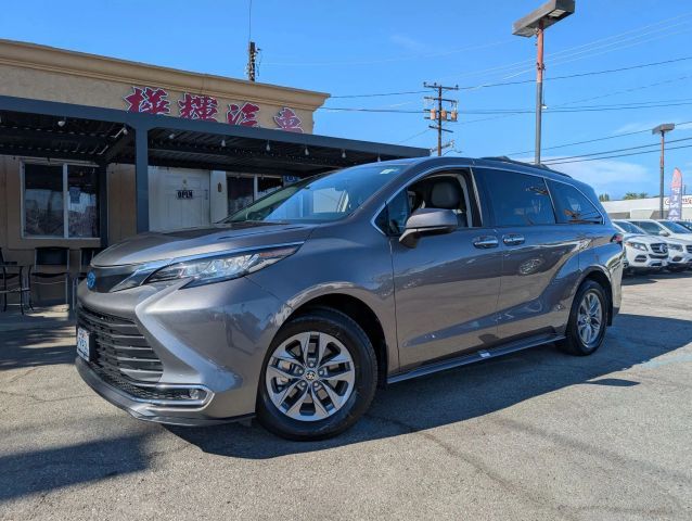 2023 Toyota Sienna