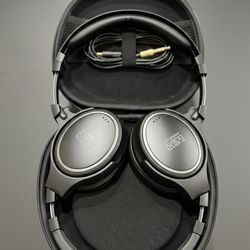pair of Steven Slate Audio VSX modeling headphones
