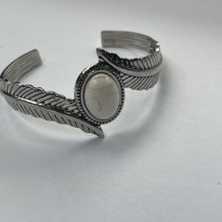 Paparazzi Bracelet ~ Wild Wild NEST - White