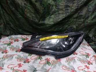 2017-20 Chrysler Pacifica Left Headlight Computer