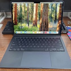 Apple MacBook Air 13" (M4, 16GB Ram, 256GB SSD) Black - Excellent Mint 100% Batt