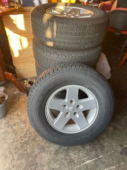 Jeep 5-Spoke Alloy Wheels with Goodyear Tires