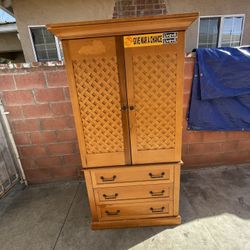 Furniture closet