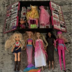 Barbie Collection With Closet For Dress
