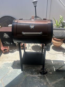 Pitt Boss Smoker Pb440D2