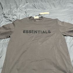 NEW essentials shirt | Large