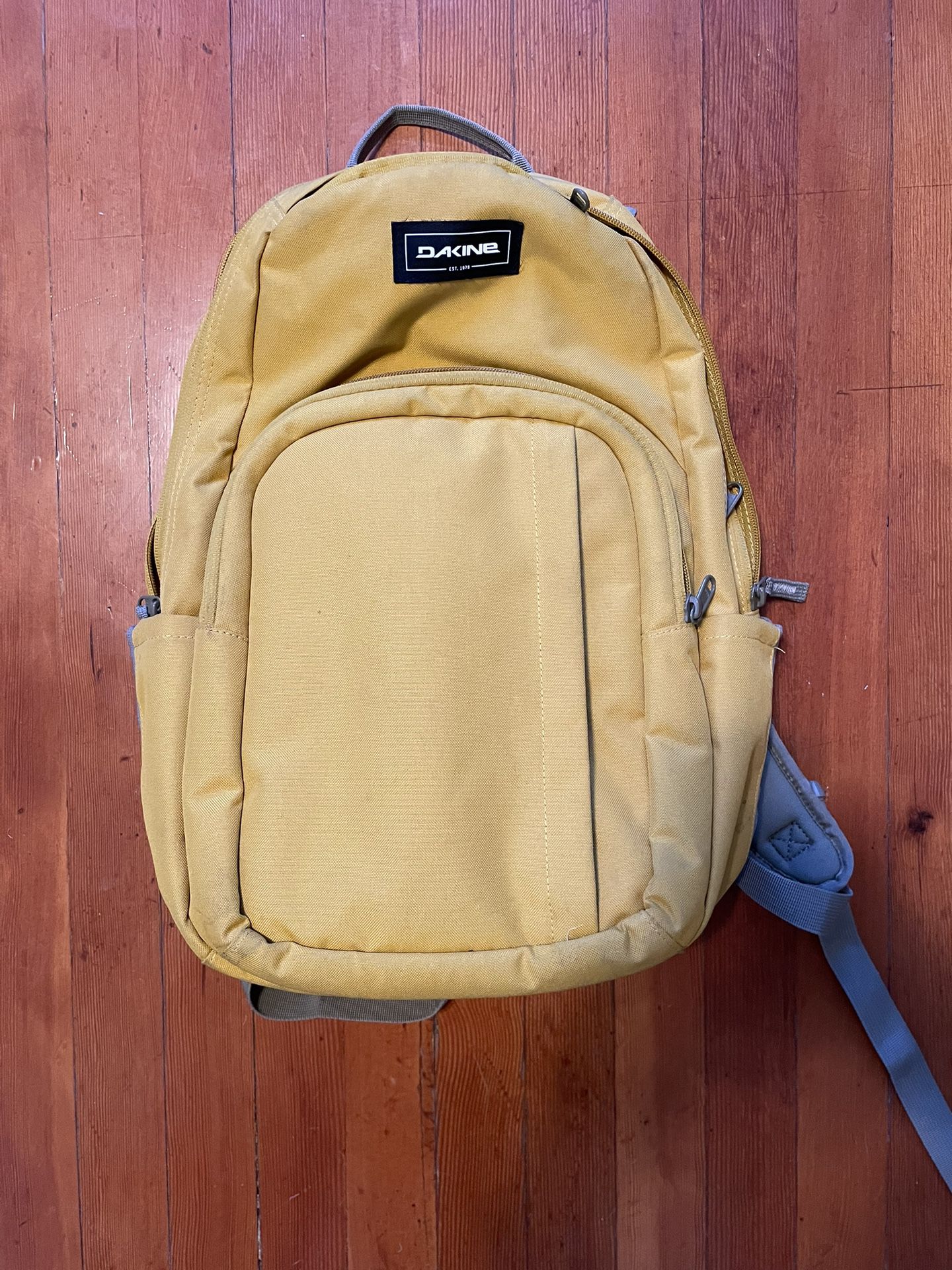 Dakine Backpack Yellow $20