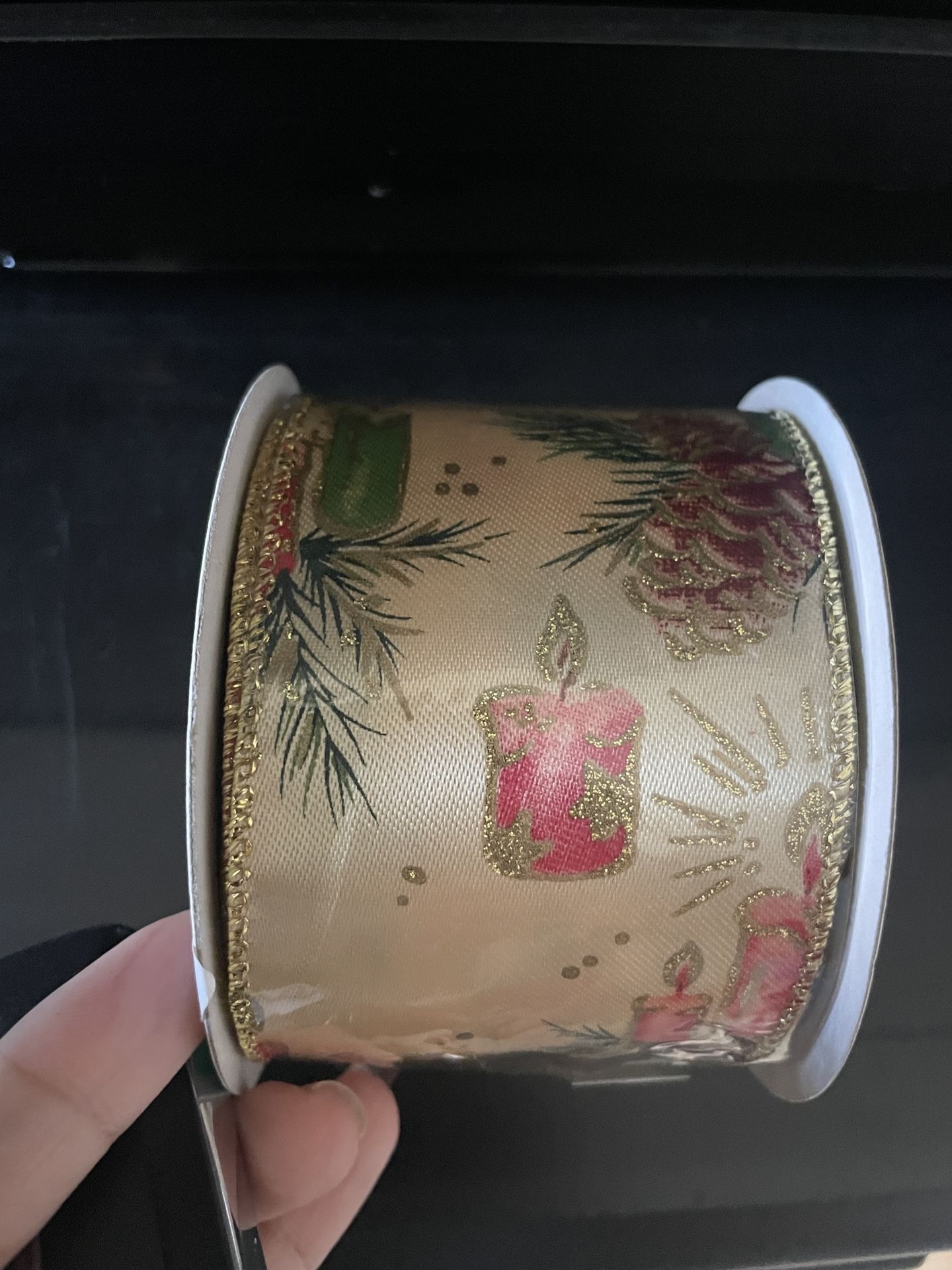Stats Christmas Ribbon Pine Cones Candles
