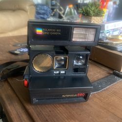 Polaroid 600 Land Camera