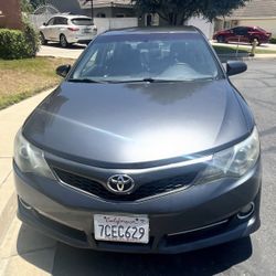 2013 Toyota Camry SE Sedan 4D  $10,500