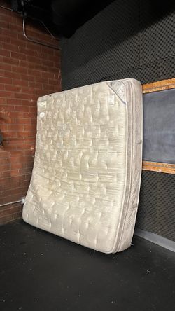 FREE King Mattress (Pick Up Only!)