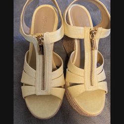 Michael Kors Size 8