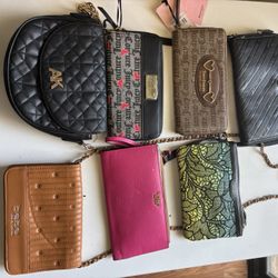 Wallets/purses 