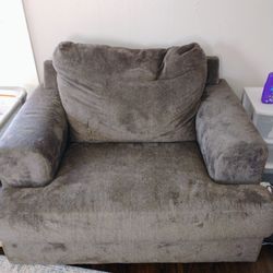 Oversized Comfy Chair!